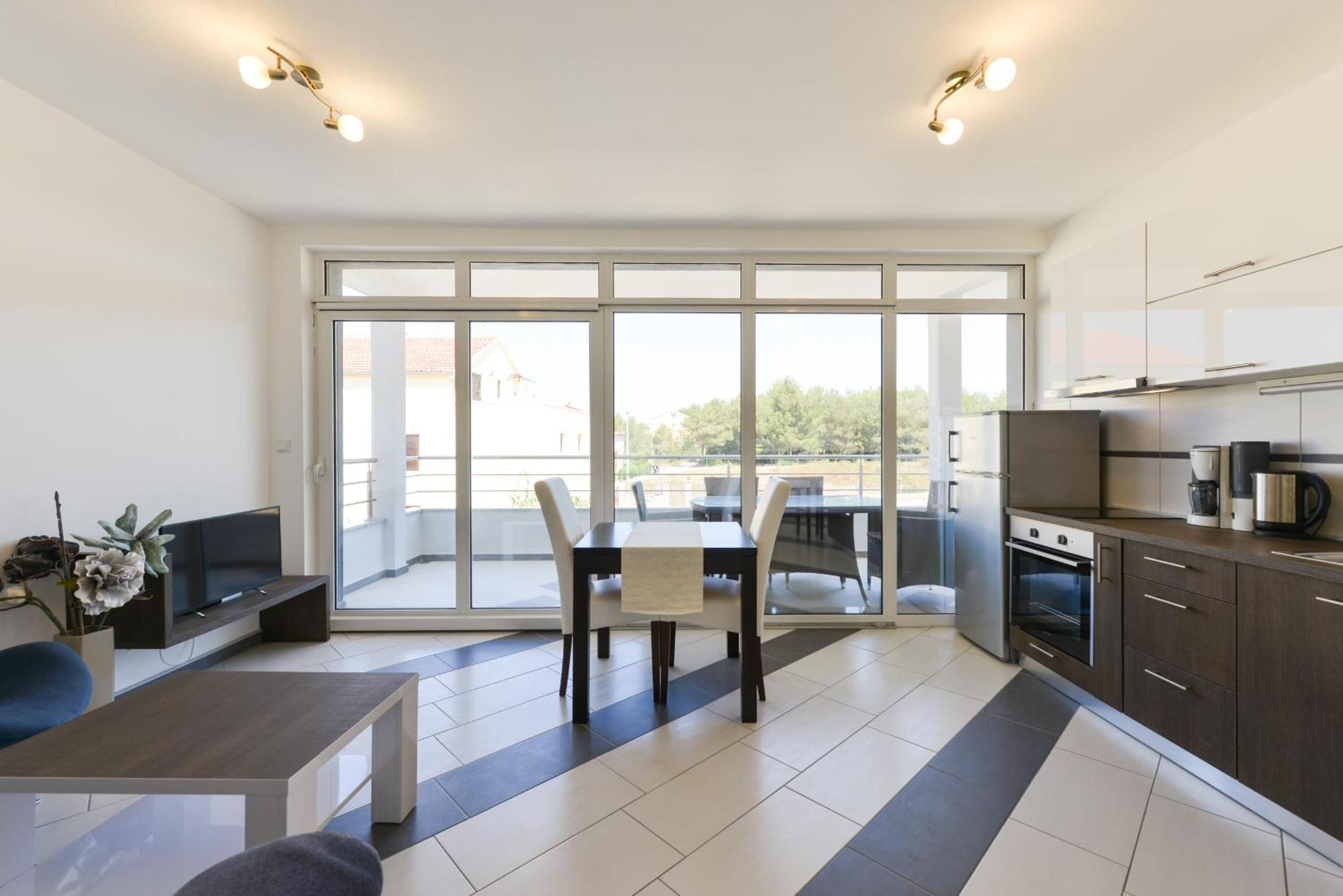 Apartmani Martin Mit Beheiztem Pool With Heated Pool Bibinje Exterior foto