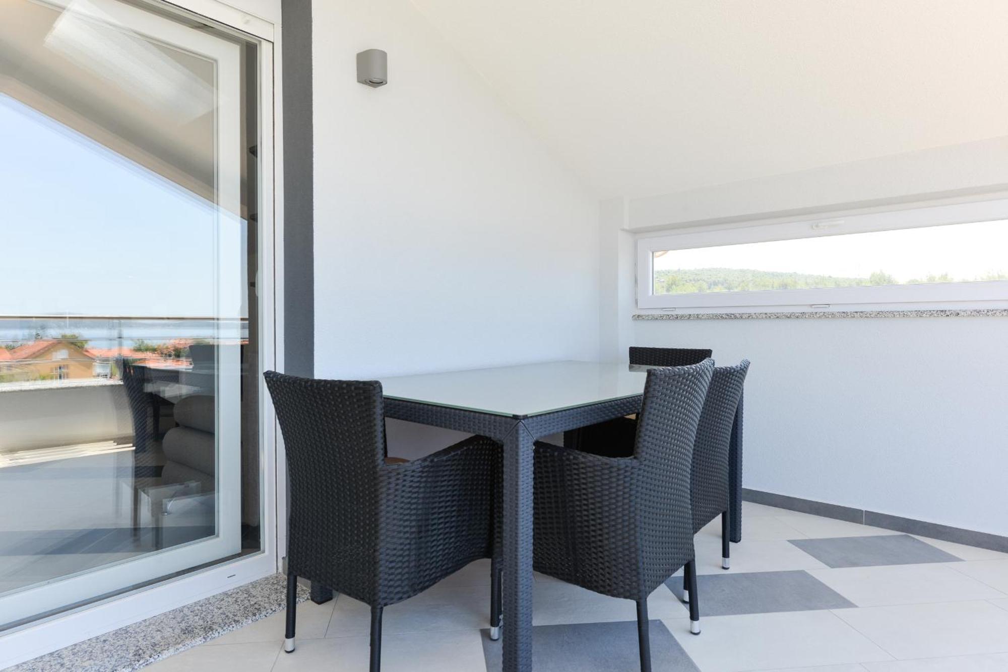 Apartmani Martin Mit Beheiztem Pool With Heated Pool Bibinje Exterior foto