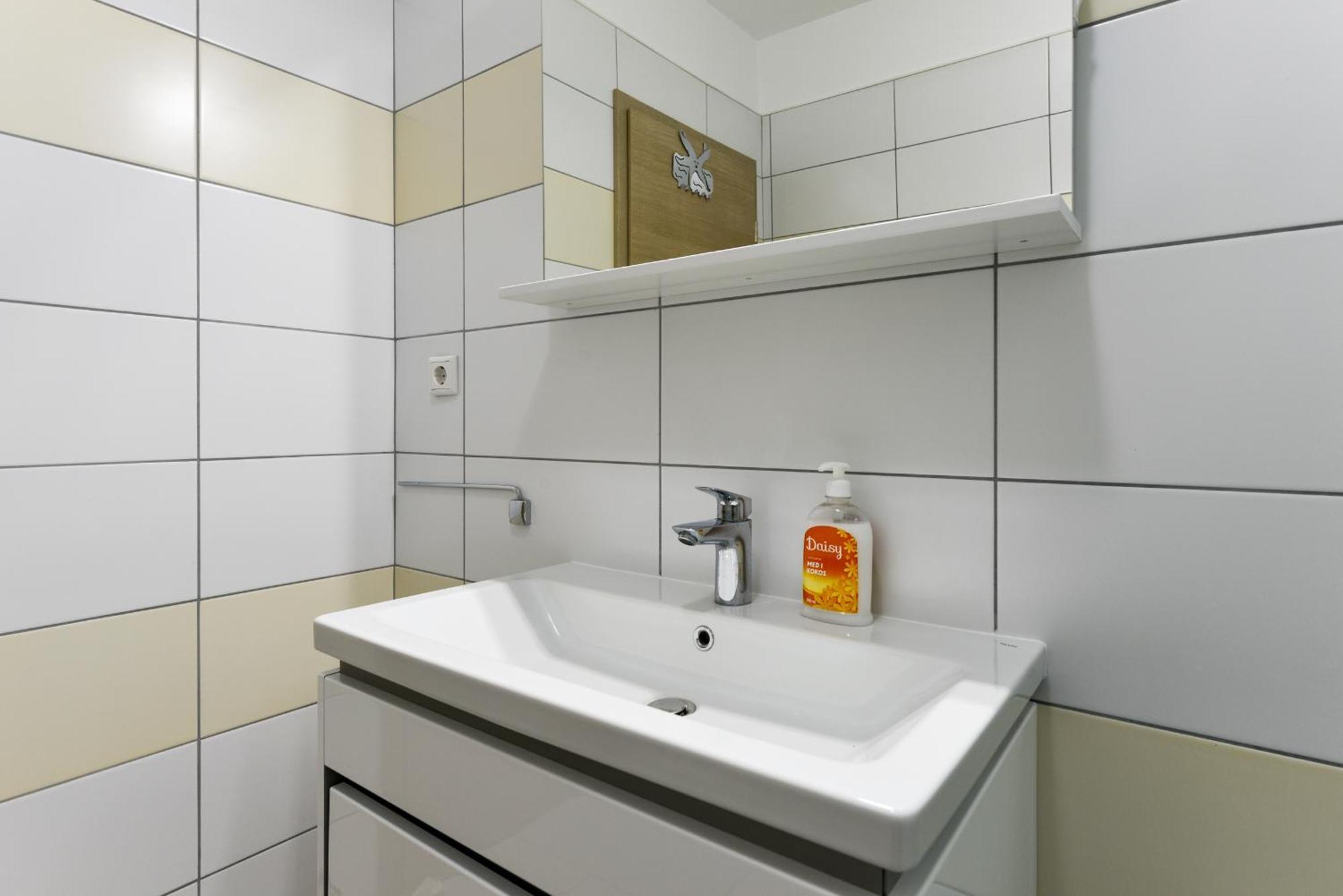 Apartmani Martin Mit Beheiztem Pool With Heated Pool Bibinje Quarto foto