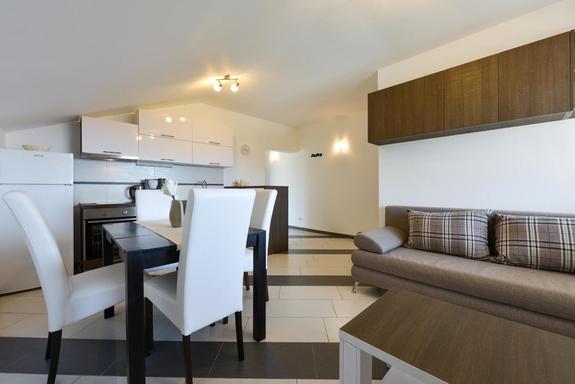 Apartmani Martin Mit Beheiztem Pool With Heated Pool Bibinje Exterior foto