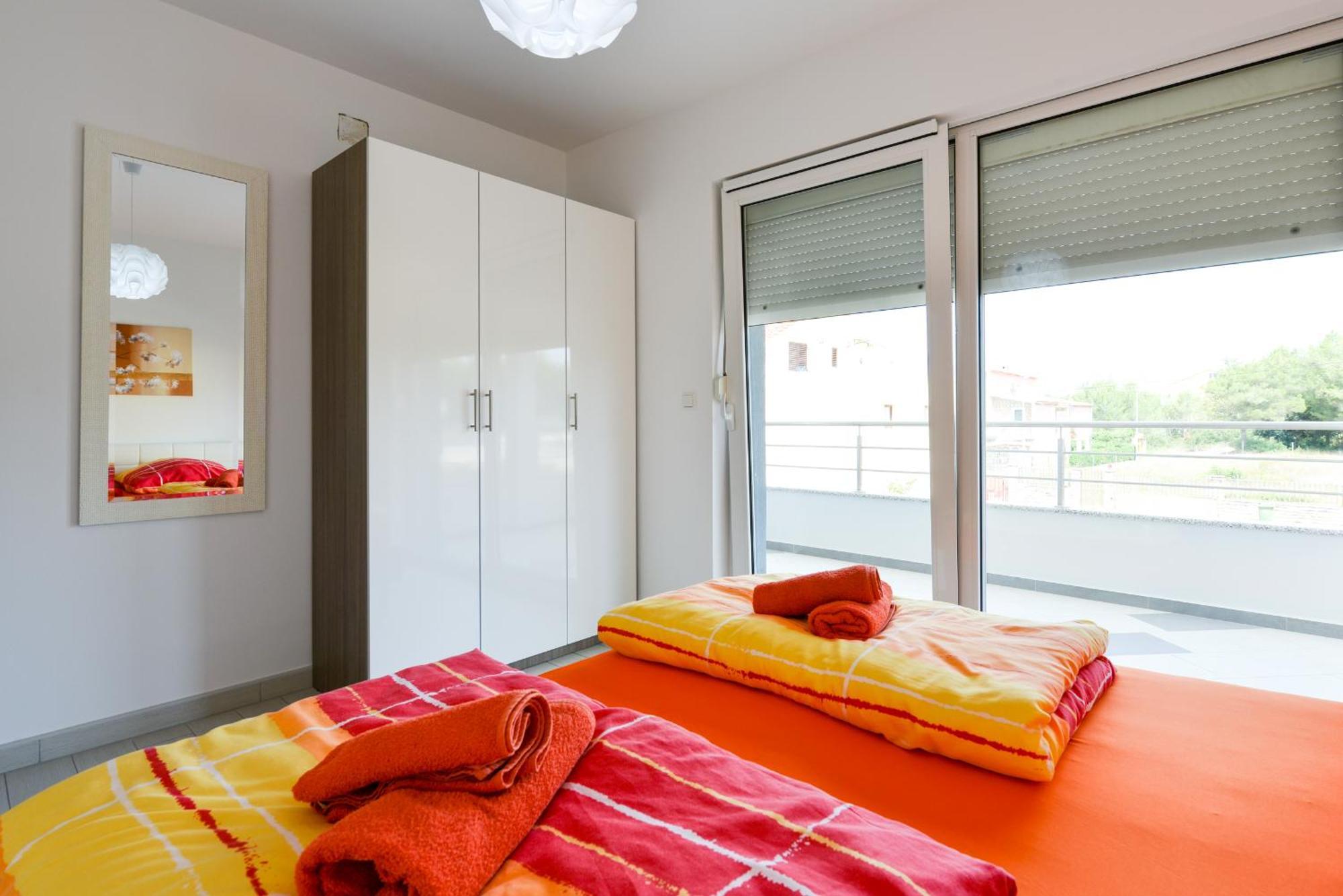 Apartmani Martin Mit Beheiztem Pool With Heated Pool Bibinje Exterior foto